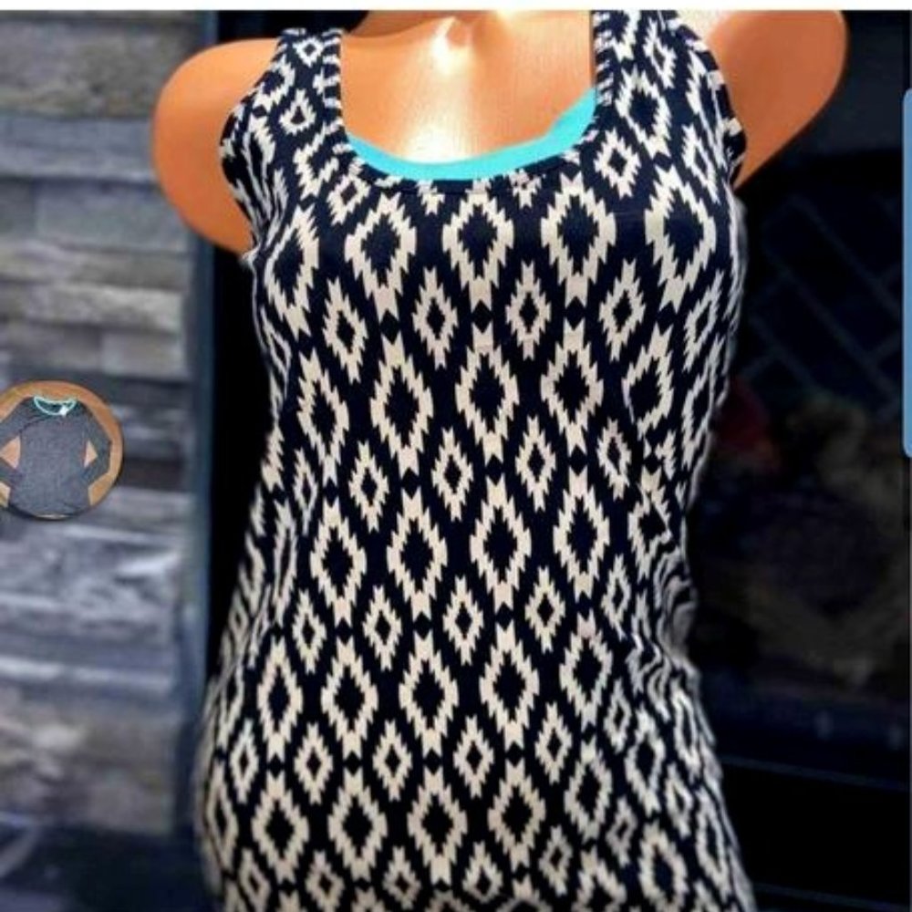 A MAURICES tank NWT'S